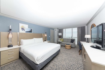 King Bed accessible ocean front view