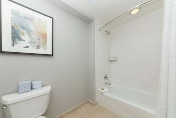 2 Queen Bed Room