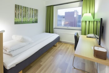 Standard Single Room, 1 Large Twin Bed (Including a light evening meal)