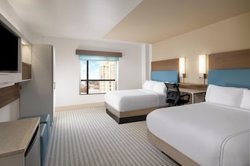 Standard Room, 2 Double Beds, Accessible Bathtub (Mobility)
