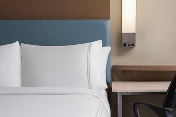 Standard Room, 2 Double Beds, Accessible Bathtub (Communications)