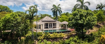One Bedroom Mango Ridge Studio with Pool