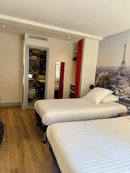 Triple room