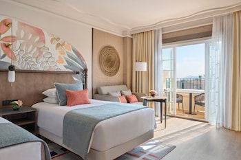 Room, 2 Twin Beds, Terrace, Golf View (Grand Club Access)