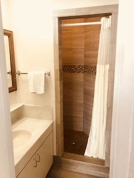 Standard Room, 2 Queen Beds