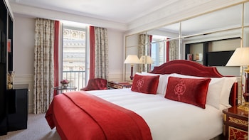 Classic Room, 1 King Bed, Balcony (Opera View)