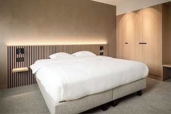 Deluxe Double Room, 1 Double Bed, Bathtub