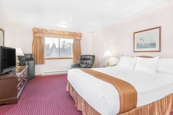 Standard Room, 1 Queen Bed