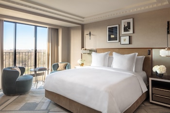 Premier Room, 1 King Bed