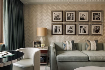 Suite (Westminster)