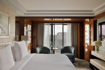 Suite (Westminster)