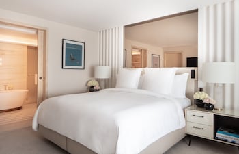 Suite (Hyde Park)