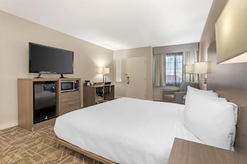 Suite, 1 Queen Bed, Accessible, Non Smoking