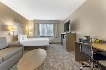Standard Room, 1 Queen Bed, Non Smoking (2nd Floor;with Sofabed)