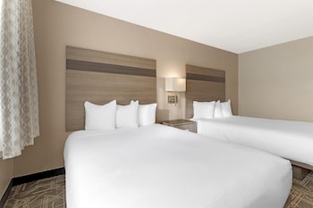 Standard Room, 2 Queen Beds, Non Smoking, Refrigerator & Microwave (Pet Friendly)