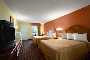 Standard Room, 2 Queen Beds, Accessible