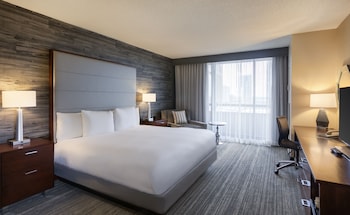 Room, 1 King Bed, Balcony