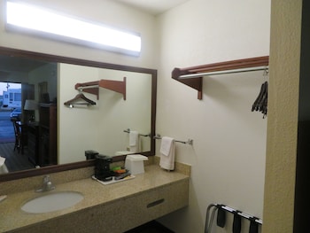 Basic Double Room, Multiple Beds