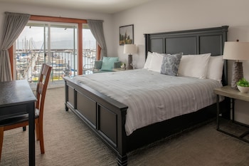 Premium King Suite with Marina View and Twin Balcony- No Pets