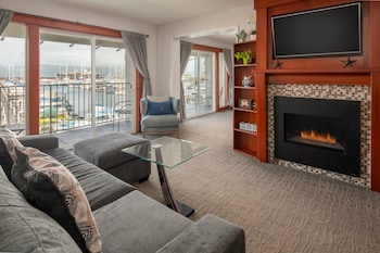 Premium King Suite with Marina View and Twin Balcony- No Pets