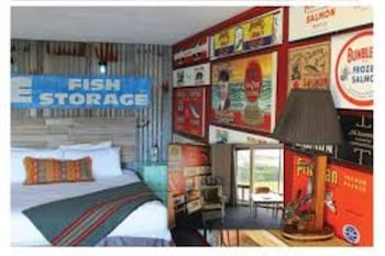 Premium King Theme Room with Marina View and Balcony Not Pet Friendly