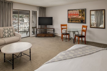 Premium King Suite with Marina View and Wrap-Around Balcony- No Pets