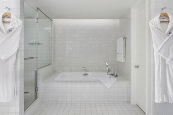 Suite, 1 Bedroom (Ocean)