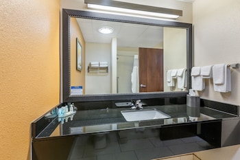 Suite, 2 Queen Beds, Non Smoking