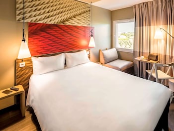 Room, Multiple Beds