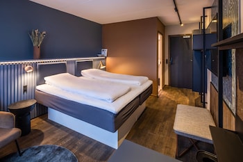 Superior Room, 1 King Bed