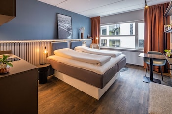 Studio, Kitchenette