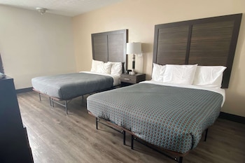 Room, 2 Queen Beds, Non Smoking