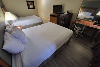 Room, 2 Queen Beds, Accessible, Non Smoking (Mobility,Roll-In Shower)