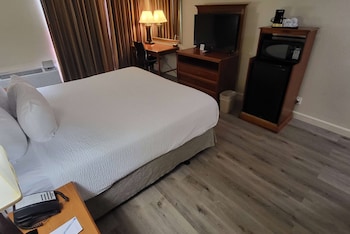 Deluxe Room, 1 King Bed