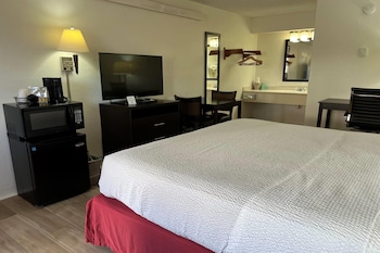 Standard Room, 1 King Bed