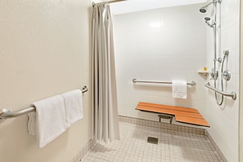 Standard Room, 1 King Bed, Accessible