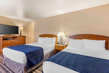 Suite, Multiple Beds, Non Smoking, Refrigerator & Microwave