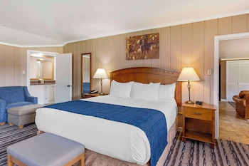 Suite, Multiple Beds, Non Smoking, Kitchen