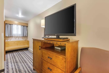 Standard Room, 2 Queen Beds, Non Smoking, Refrigerator & Microwave