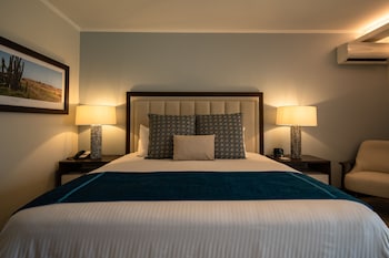 Deluxe Room, Partial Ocean View