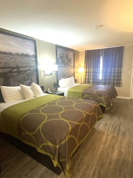 Room, 2 Queen Beds, Non Smoking