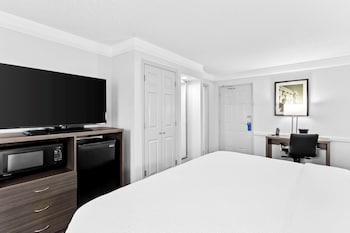 Standard Room, 1 King Bed, Non Smoking