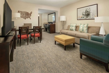 1 King Premium Suite, Mobility/ Hearing Accessible (Bathtub)