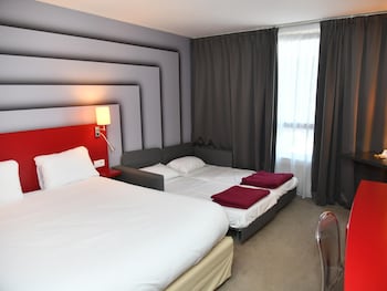 Standard Family Room with 1 double bed and 2 sofas