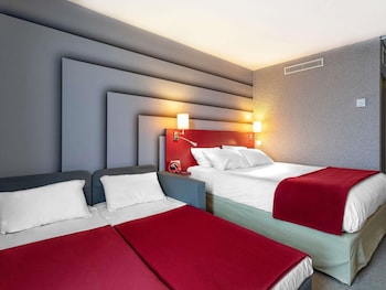 Standard Family Room with 1 double bed and 2 sofas