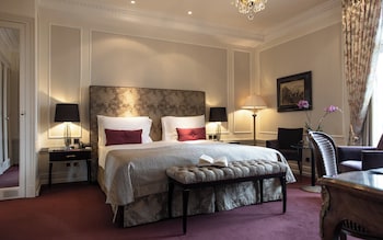 Suite, Tower