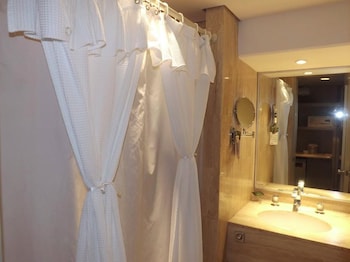 Executive Room, 2 Double Beds, Non Smoking (Breakfast)