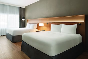Room, 2 Queen Beds, Accessible, Non Smoking