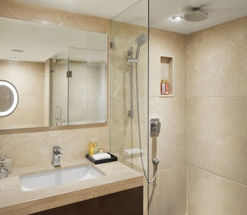 SeleQtions Suite, 1 King Bed, City View