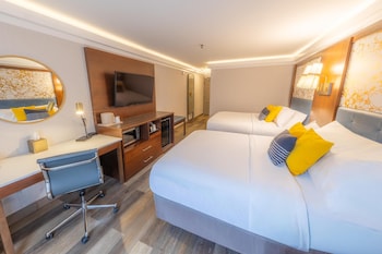 Standard Room, 2 Queen Beds, Non Smoking, Refrigerator & Microwave